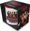Stranger Things Tasse  Cast multicolor Fan-Merch, TV-Serien Produktbild-Vorschau 3