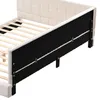 Close-up view of the side and headboard of a bed frame. Náhľad obrázku produktu