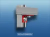 Close-up of a metal bracket attached to two metal poles, with a bolt and nut securing it. Produktbild-Vorschau