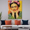 Strahlende Frida mit Blumen und gelbem Hintergrund Produktbild-Vorschau 3