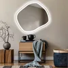 Unregelmäßiger asymmetrischer Spiegel mit LED Beleuchtung Produktbild-Vorschau 1