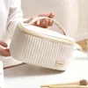 Schminktasche - Elegante Organisation für Ihre Produktbild-Vorschau 9