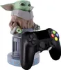 A figurine of Grogu from Star Wars holding a game controller. Anteprima dell’immagine prodotto