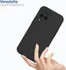 A hand holding a black smartphone case. Produktbild-Vorschau