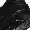 A close-up view of the heel and sole of a black Nike Air Max 90 sneaker. Produktbild-Vorschau