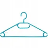 A teal plastic clothes hanger is shown against a white background. Anteprima dell’immagine prodotto