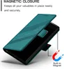 A teal phone case is shown open, revealing the phone inside. Text overlays describe features. Produktbild-Vorschau