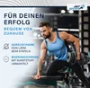 A man is lifting weights in a gym, with marketing text overlayed. Produktbild-Vorschau