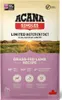A bag of dog food with a pastoral scene on the front. Voir les images du produit