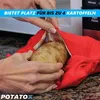 Hands are holding a potato inside a red microwave potato bag. Produktbild-Vorschau