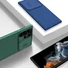 Three smartphone cases are displayed on a white and gray surface. Anteprima dell’immagine prodotto
