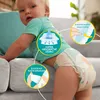 A baby wearing Pampers Active Baby Diapers Size 7, with feature callouts. Náhled obrázku produktu