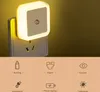 A night light plugged into a wall socket, with icons and text below indicating its features. Produktbild-Vorschau