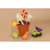 B.Toys Sands Ahoy! - Secchiello medio per la sabbia rosso Anteprima dell’immagine prodotto 2