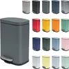 A collection of different colored pedal bins arranged in rows. Anteprima dell’immagine prodotto