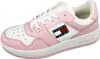 A single Tommy Hilfiger sneaker is shown against a white background. Náhled obrázku produktu