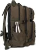 A close-up side view of a green backpack with a silver water bottle in a side pocket. Voir les images du produit