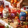 Mulberry & Fig Delight - vonná sviečka v dóze 623g - Yankee Náhľad obrázku produktu 7