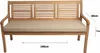 A wooden bench with a beige cushion, shown with dimensions indicated by text overlays. Voir les images du produit
