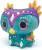 A decorated owl figurine. Voir les images du produit