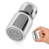 A hand is holding a small faucet aerator next to a larger one. Produktbild-Vorschau