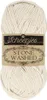 A ball of cream-colored yarn with a label. Produktbild-Vorschau