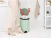 Poubelle à Pédale 20 L Jade Green - New Icon - Brabantia Voir les images du produit 8