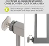 Close-up views of a baby gate's mounting mechanism, illustrating its clamp-on installation. Voir les images du produit