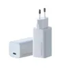 Two white Xiaomi fast chargers are shown against a white background. Anteprima dell’immagine prodotto