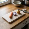 Tradiční dřevěné prkénko s rukojetí 36 x 16 cm Kuchyňské Náhled obrázku produktu 3