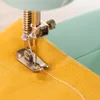 Mini prenosný šijací stroj s LED diódou, rezačom nití a Náhľad obrázku produktu 22
