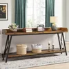 A console table with decorative items in a living room setting. Anteprima dell’immagine prodotto