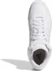 A top-down view of a white Adidas sneaker. Voir les images du produit