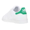 A side view of a white Adidas Stan Smith sneaker with green accents. Náhled obrázku produktu