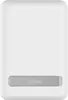 A white power bank with a gray band featuring the Belkin logo. Voir les images du produit