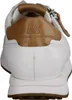 The back view of a white sneaker with brown accents. Produktbild-Vorschau