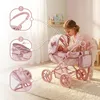 Rosa Puppenwagen mit Tragetasche und Korb – Klappbare Produktbild-Vorschau 8