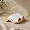 Weiße Damen Holzclogs aus Echtleder – Bequeme Clogs mit Produktbild-Vorschau 4