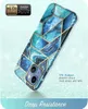A phone case with a geometric marble design is shown at an angle, with text overlays highlighting its features. Podgląd zdjęcia produktu