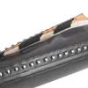 Close-up view of the inside lining and exterior of a boot. Produktbild-Vorschau
