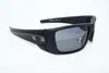 Oakley Fuel Cell OO9096 909605 Velikost: 60 Náhled obrázku produktu 3