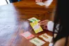Gioco di carte Flip 7™ - gioco per famiglie con 94 carte Anteprima dell’immagine prodotto 10