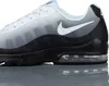 A close-up side view of a Nike Air Max Invigor Print sneaker. Produktbild-Vorschau