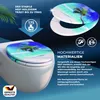 A toilet seat with a beach and palm tree design is shown on a toilet, with marketing text and icons. Anteprima dell’immagine prodotto
