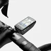 A GPS cycling computer mounted on a bicycle handlebar. Produktbild-Vorschau