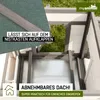 Close-up view of a chicken coop's roof and interior, with text overlays highlighting features. Produktbild-Vorschau