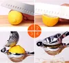 A collage showing the steps to use a manual lemon juicer. Produktbild-Vorschau