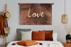 MuchoWow® Wandteppich Wandbehang Zitat - Liebe - Braun - Produktbild-Vorschau 4