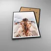 Gerahmtes Poster - Schwarzer Rahmen - Frau Boot Rücken - Produktbild-Vorschau 3