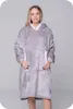 Oversize Deckenpullover XXL - Kuscheldecke mit Ärmeln und Produktbild-Vorschau 2